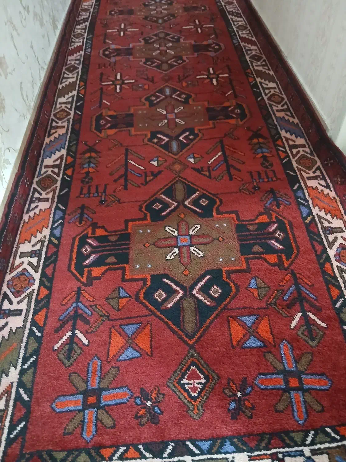 یک عددفرش دست بافت|فرش|بهارستان, |دیوار