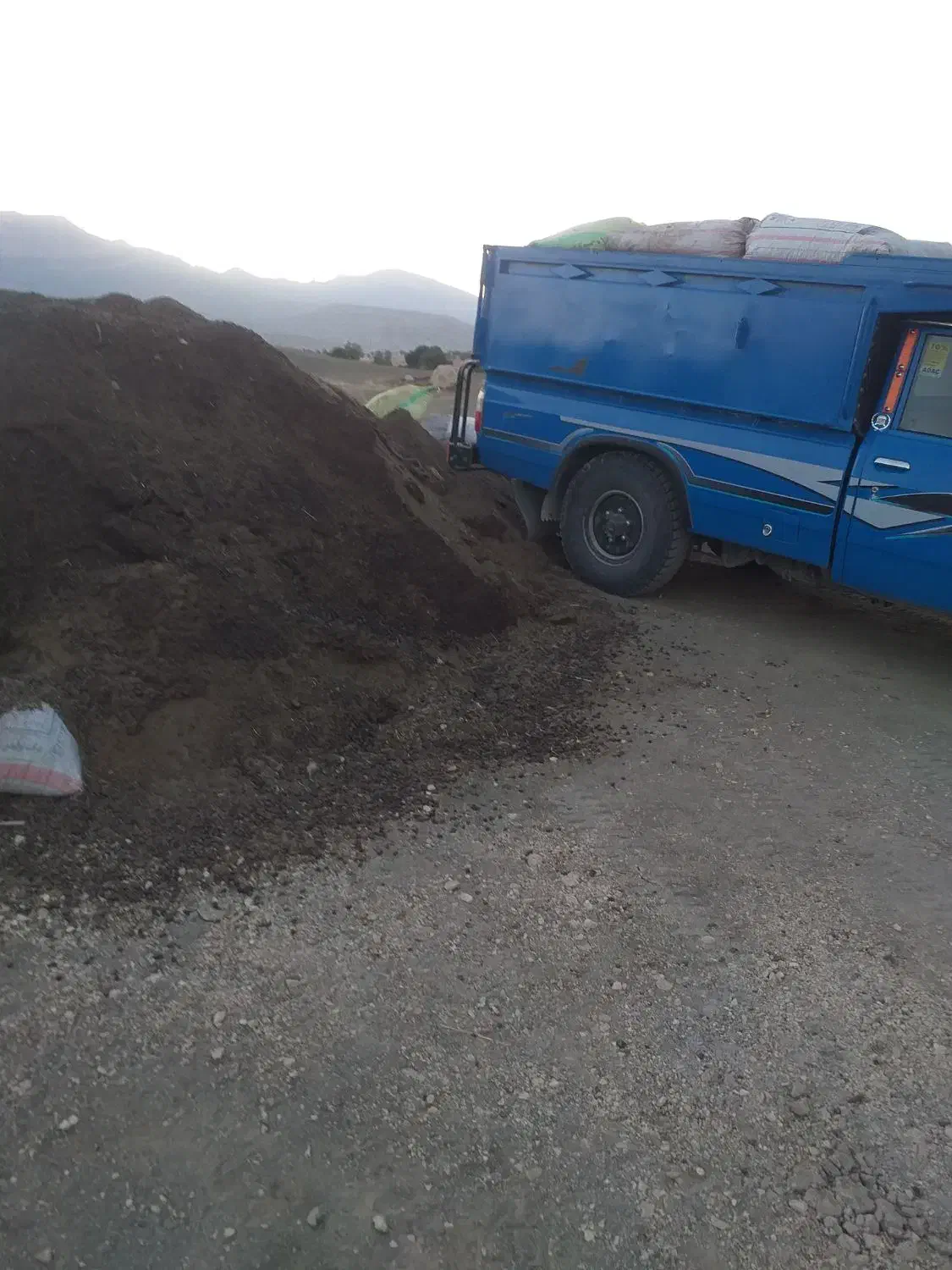 پخش کود حیوانی در شاهیوند چگنی با نیسان|خدمات باغبانی و درختکاری|خرمآباد, |دیوار