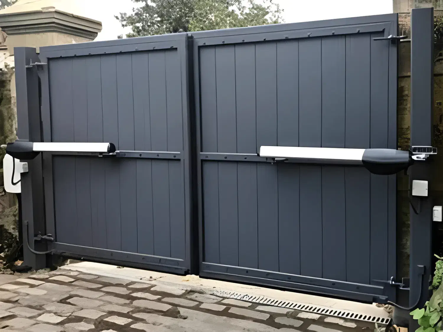 کرکره+جک پارکینگ+دوربین+شیشه سکوریت|دوربین مداربسته|یزد, |دیوار