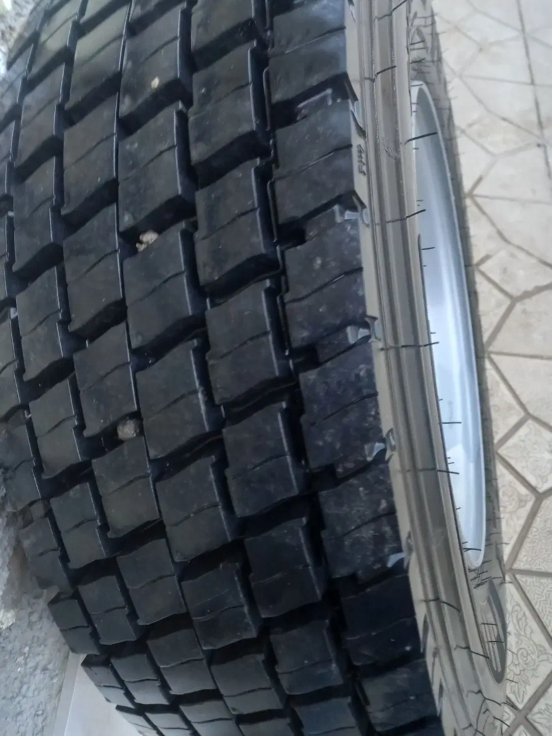 یک جفت لاستیک و رینگ|قطعات یدکی و لوازم جانبی|شراء, |دیوار