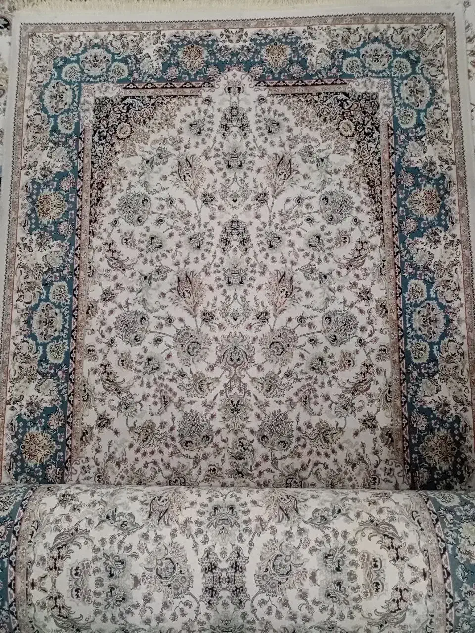 فرش ماشینی ۱۲ متری ۱۲۰۰ شانه با کناره ست|فرش|تهران, امام زاده عبدالله|دیوار