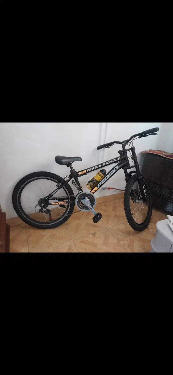 دوچرخه|دوچرخه، اسکیت، اسکوتر|رشت, منظریه|دیوار