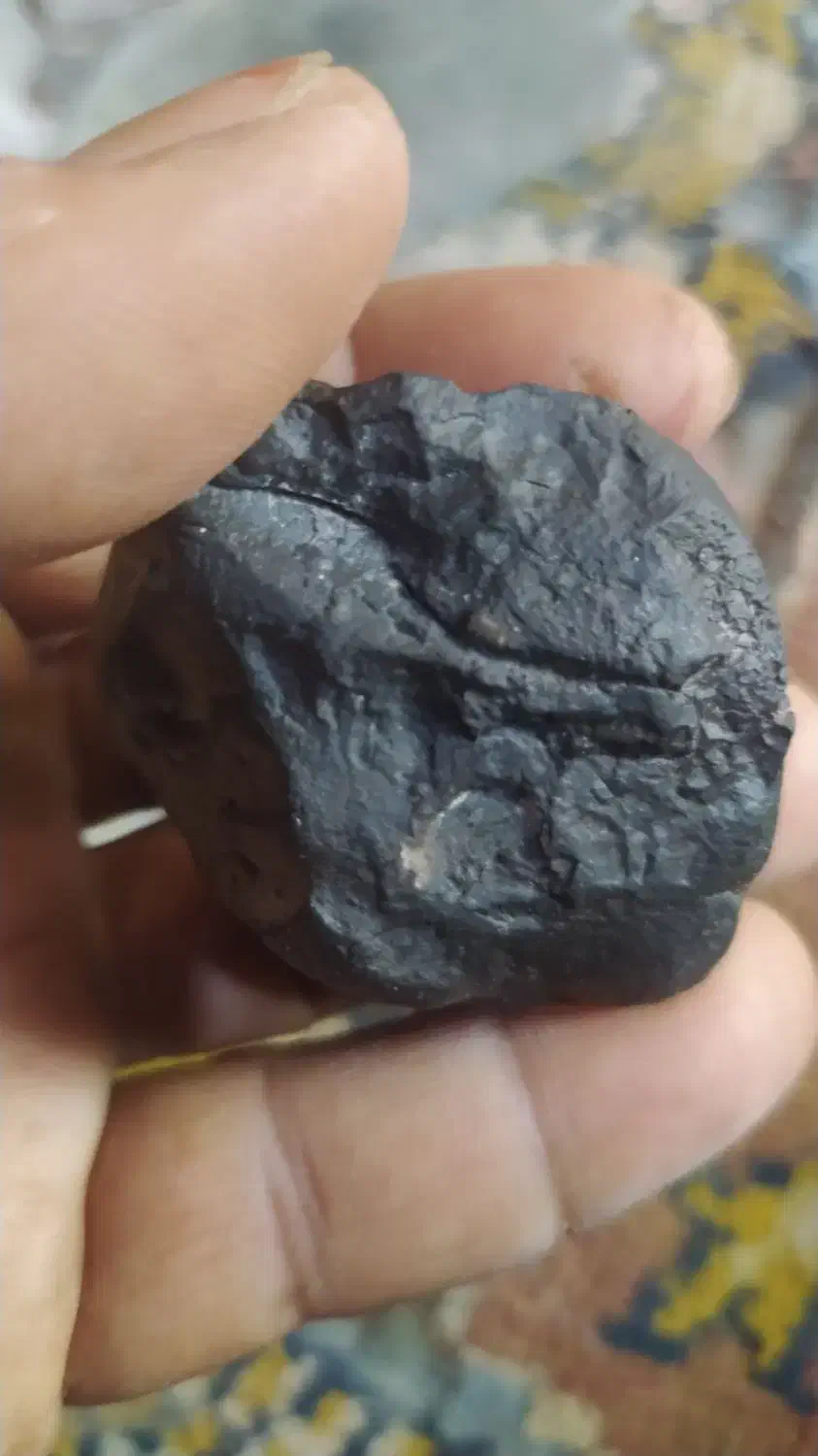 انواع سنگهای آسمانی و زمینی|جواهرات|آغاجاری, |دیوار