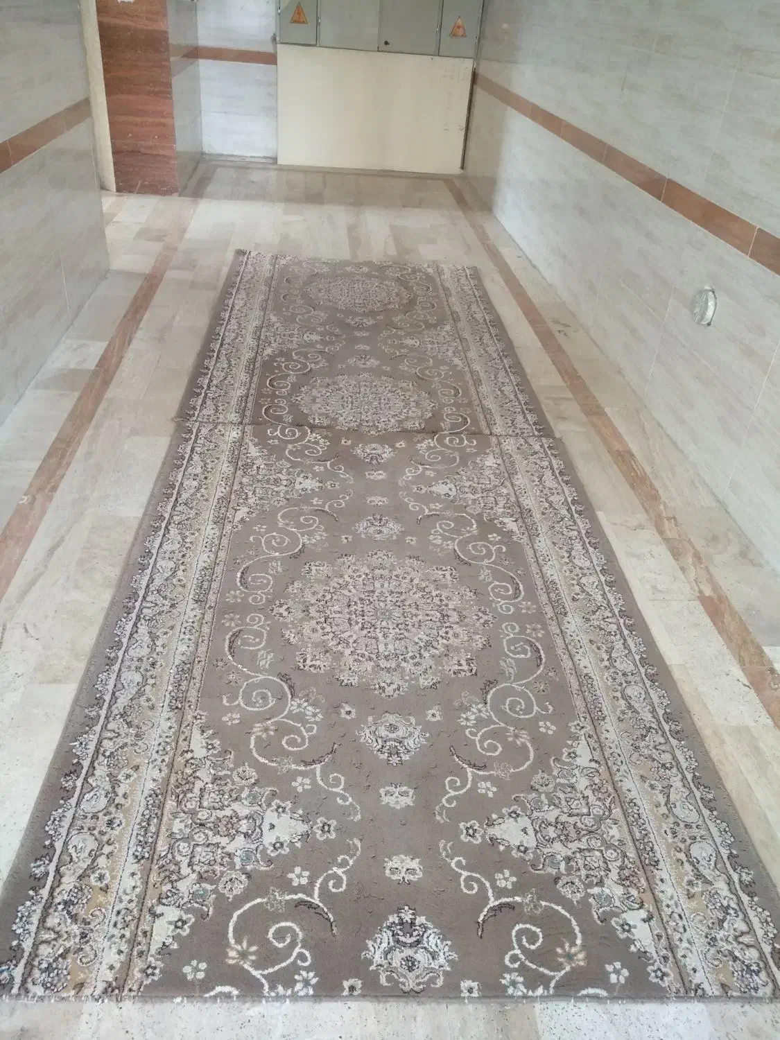 کنارفرش|فرش|قم, پردیسان|دیوار