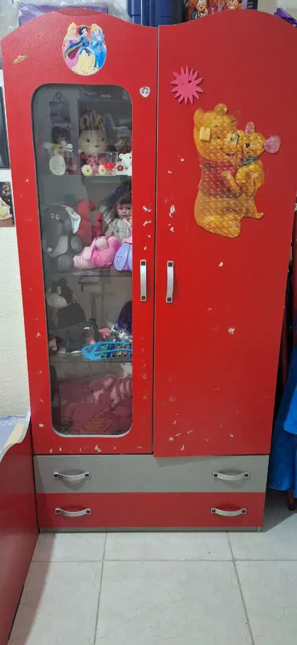 تخت وکمد نوجوان|تخت و سرویس خواب|شاهین‌شهر, خانه کارگر|دیوار