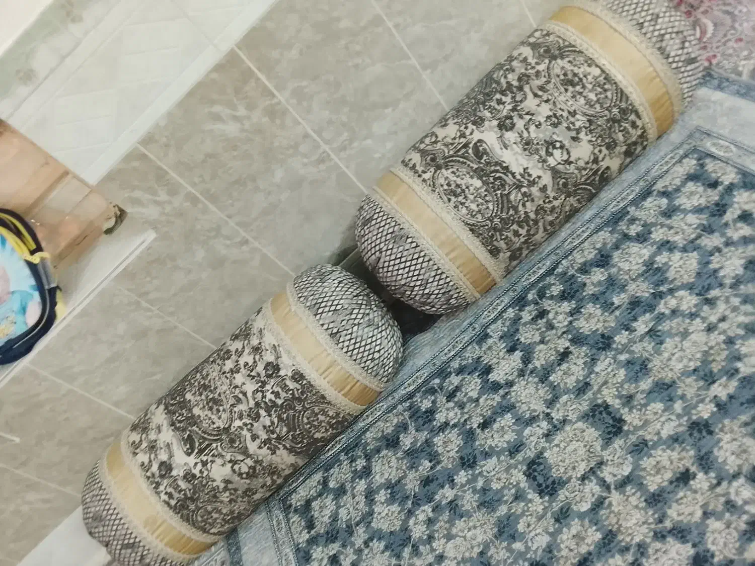 چهار عدد بالشت سایز بزرگ|رختخواب، بالش، پتو|خاش, |دیوار