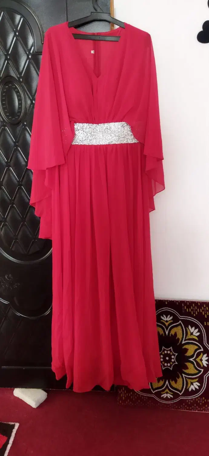 قرمز|لباس|سلطانیه, |دیوار