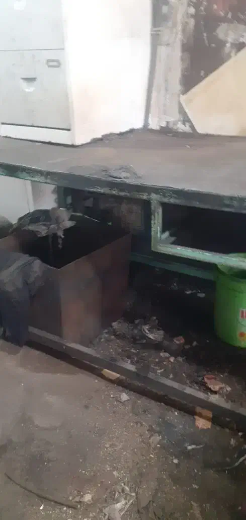 میز کار|ابزارآلات|قم, مسجد امام حسن|دیوار