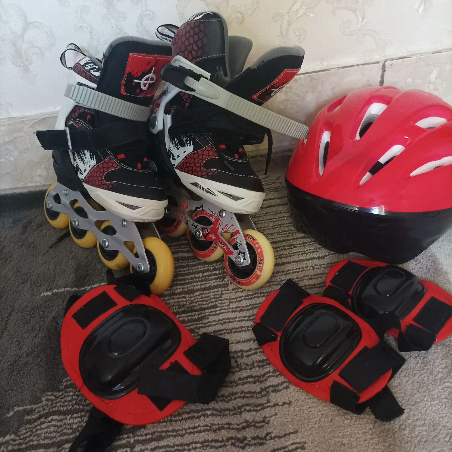 اسکیت بچگانه با تمام وسایل|دوچرخه، اسکیت، اسکوتر|خرمآباد, |دیوار