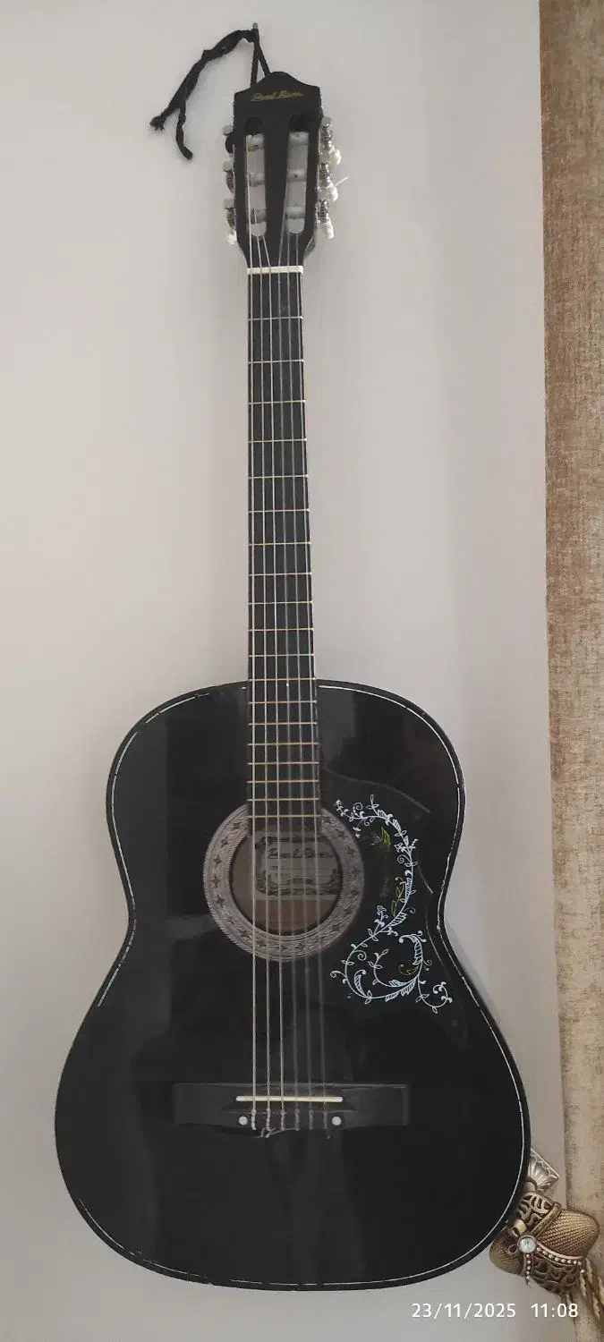 شخصی|گیتار، بیس، امپلیفایر|مهاباد (آذربایجان غربی), |دیوار