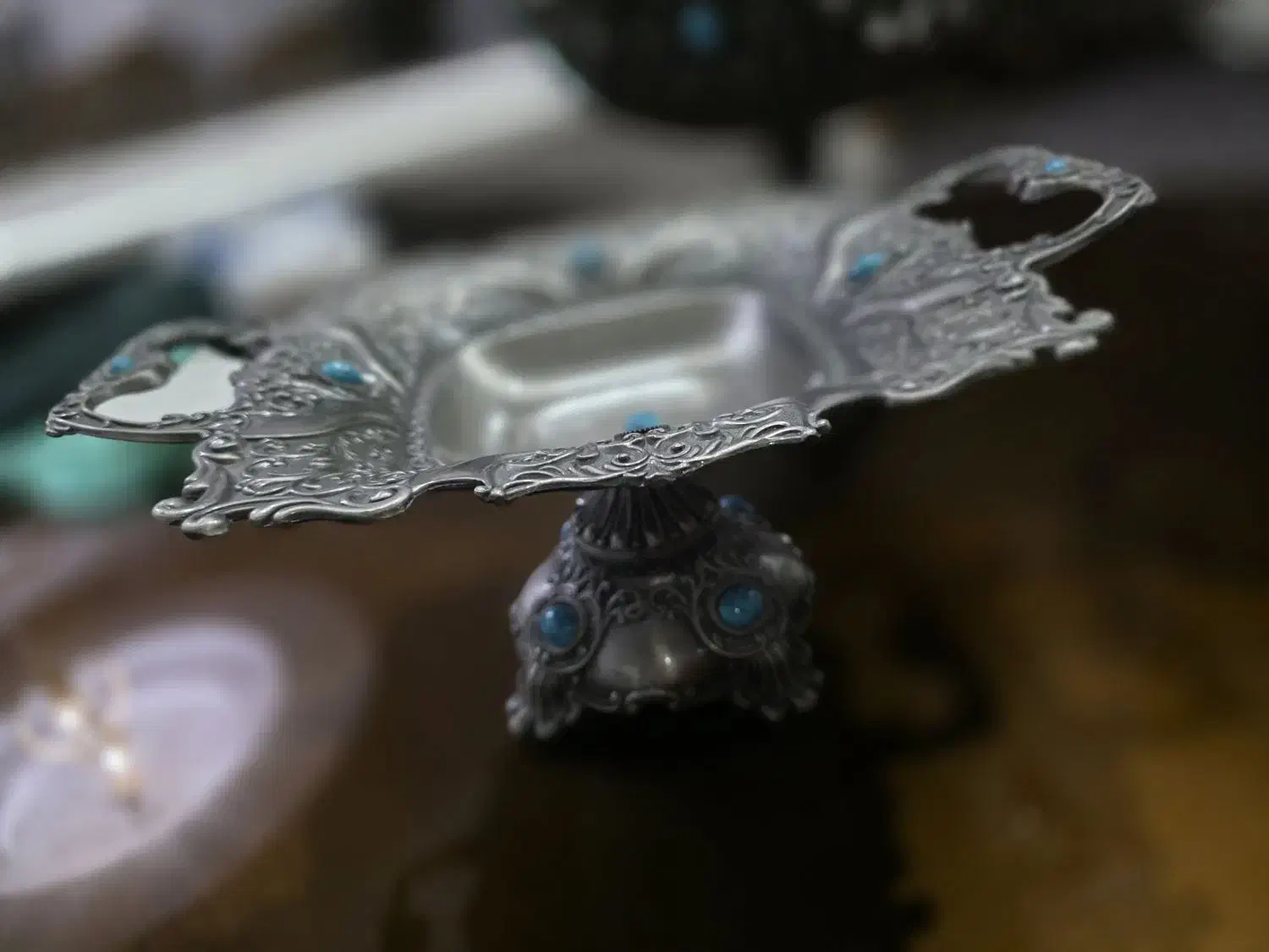 ظروف پذیرایی پیوتر|ظروف سرو و پذیرایی|رباط‌کریم, رباط‌کریم|دیوار