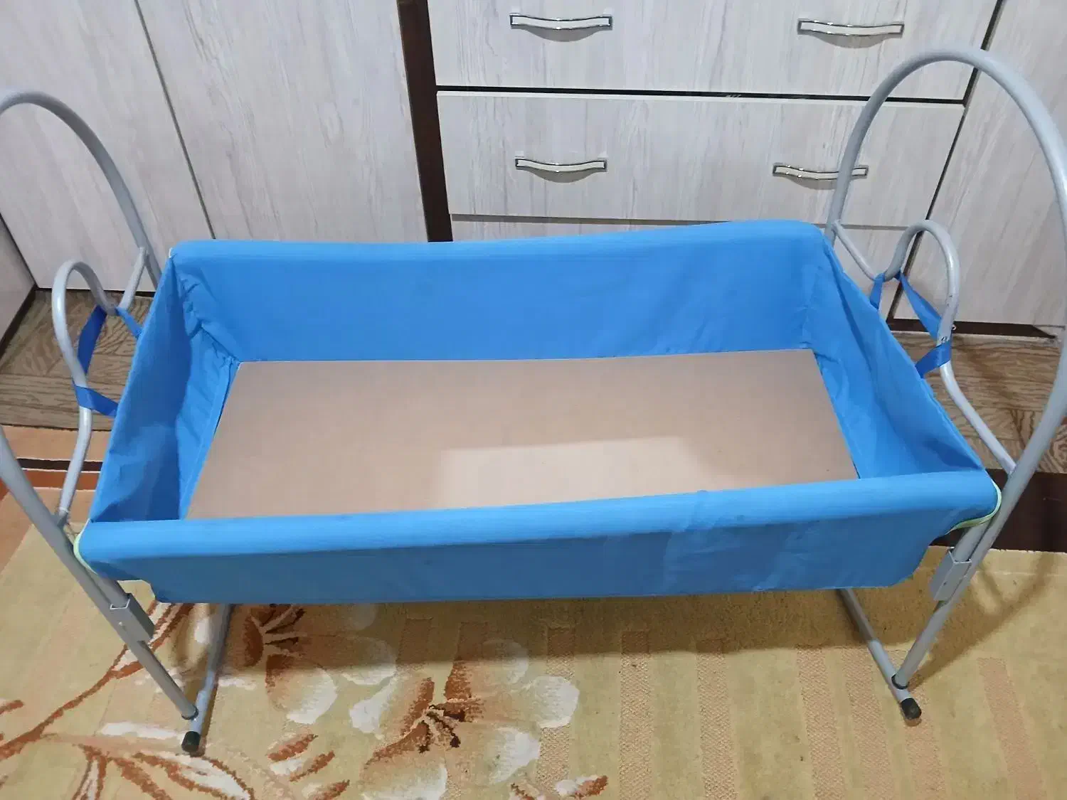 گهواره|تخت و سرویس خواب|مشگین شهر, |دیوار