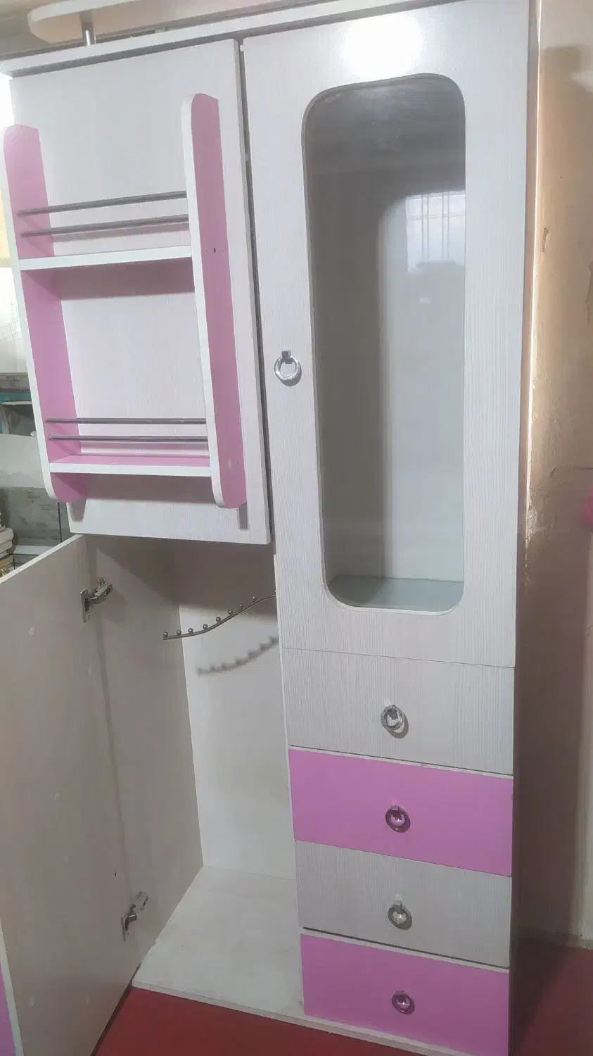 کمد بچه دخترونه تمیز و سالم|اسباب و اثاث بچه|تهران, مقدم|دیوار