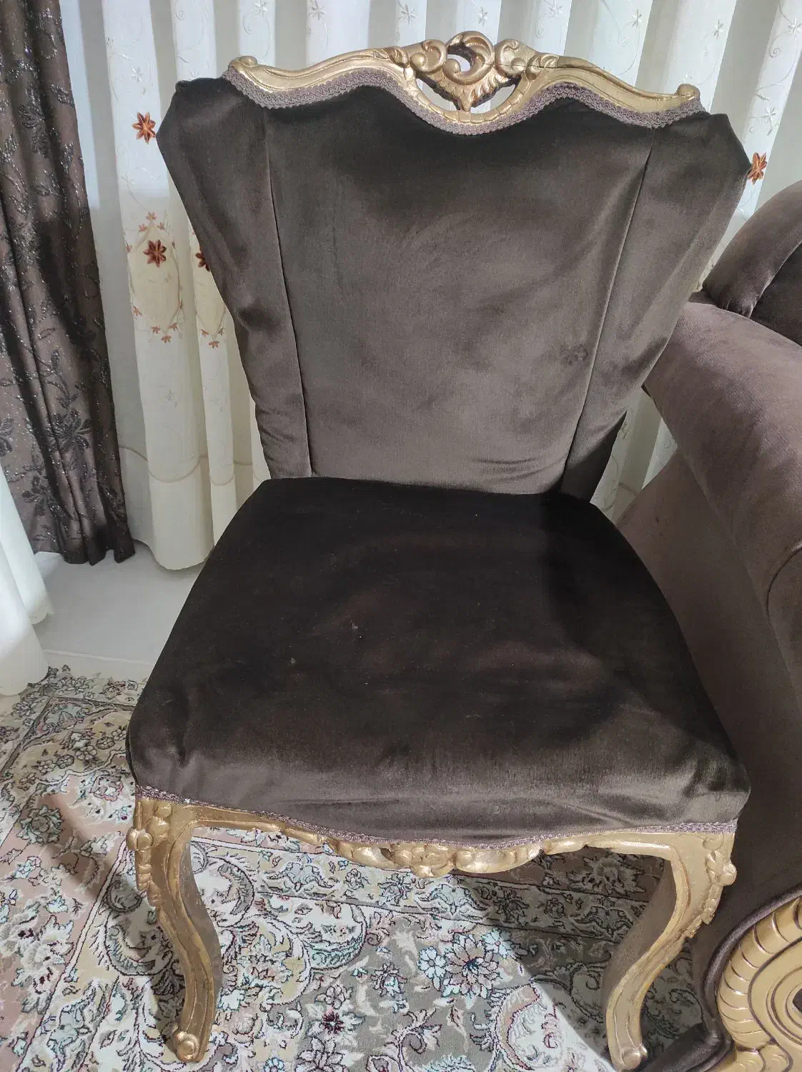 میز ناهار خوری شش نفره با دو تا صندلی میزبان|میز و صندلی غذاخوری|شیروان (خراسان), |دیوار