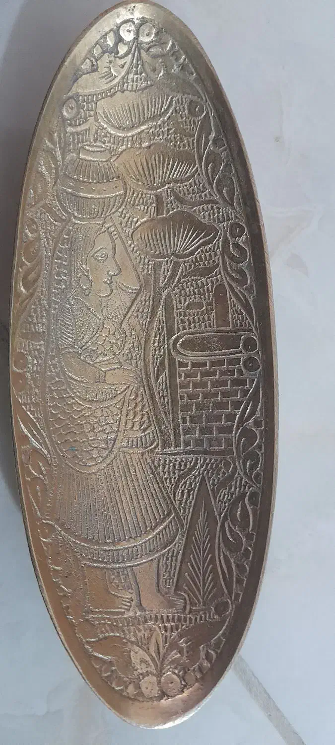 اشیا عتیقه زیبا جا شکلاتی و جا سیگاری دست ساز|کلکسیون اشیاء عتیقه|شیراز, کوشک میدان|دیوار