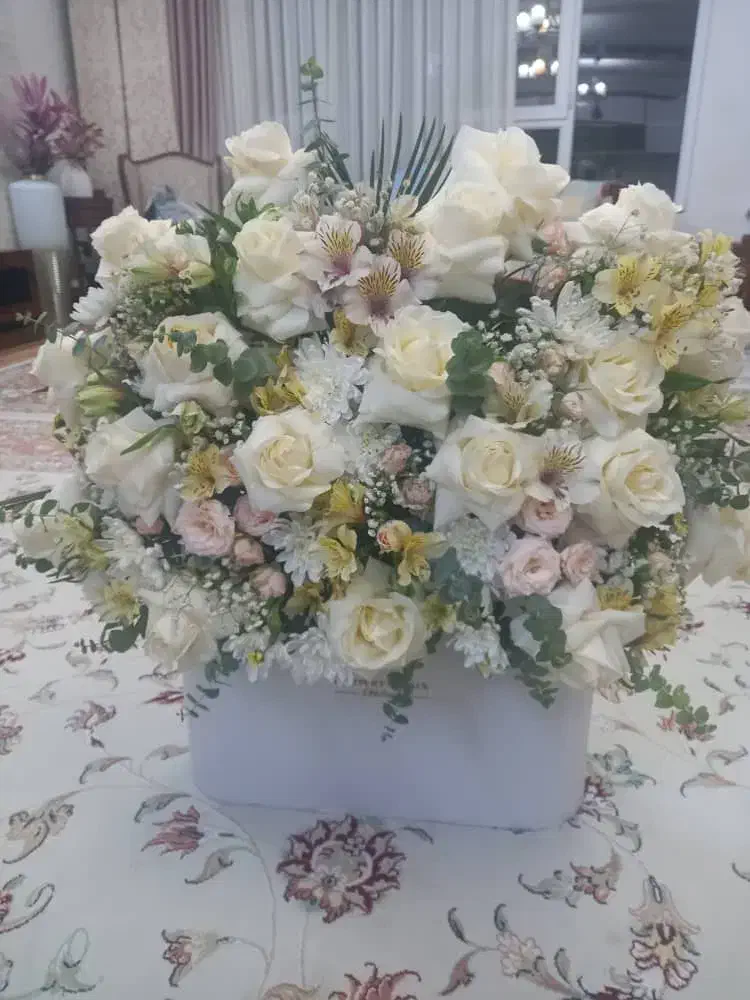 دسته گل طبیعی خیلی زیبا و خوش رنگ|گل و گیاه طبیعی|اندیشه, اندیشه فاز ۲|دیوار