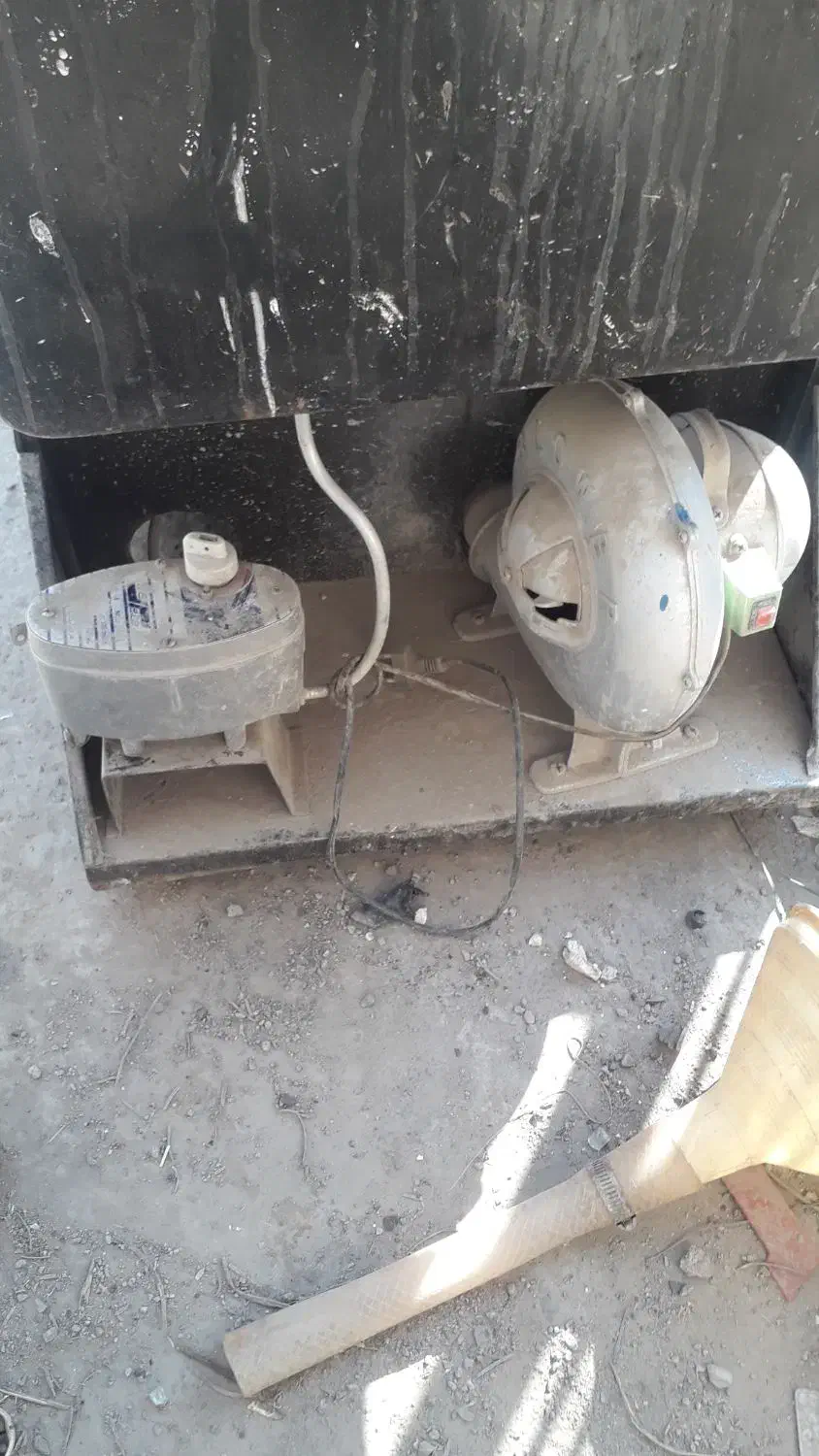 بخاری نفتی بزرگ فروش فوری|بخاری، هیتر، شومینه|مشهد, نوید|دیوار