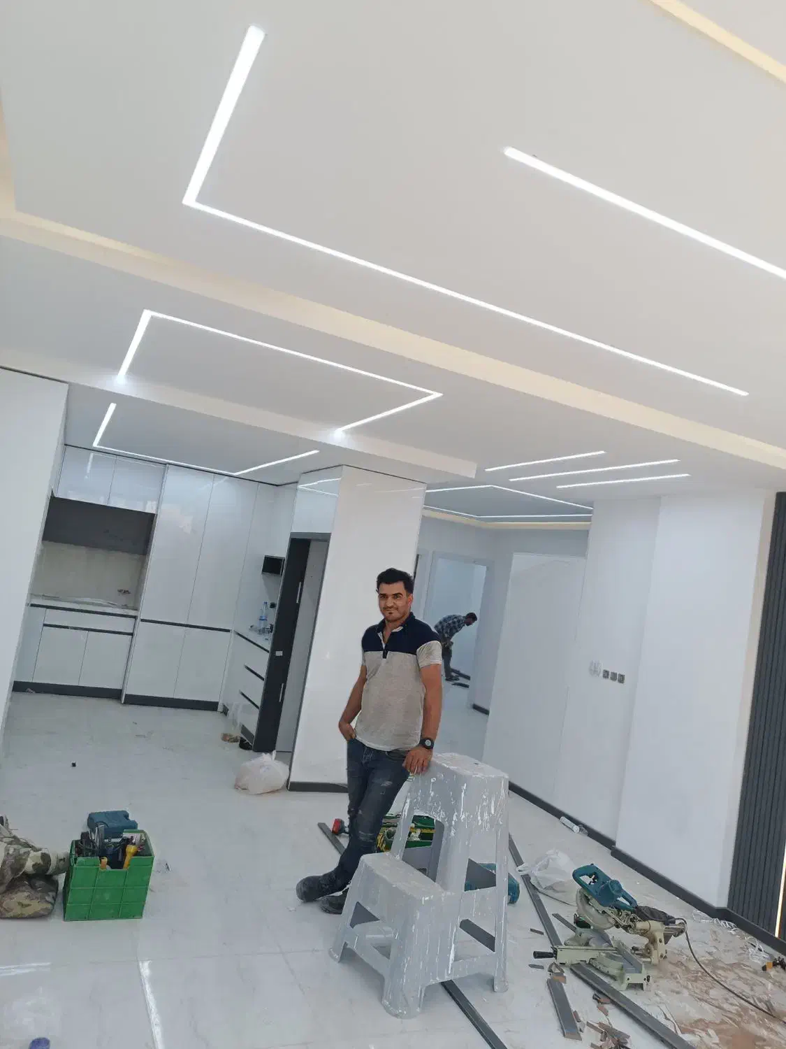 برقکار،برق کاری نصاب آیفون،نورپردازی، لاین نوری|خدمات پیشه و مهارت|شیراز, پانصد دستگاه ارتش|دیوار