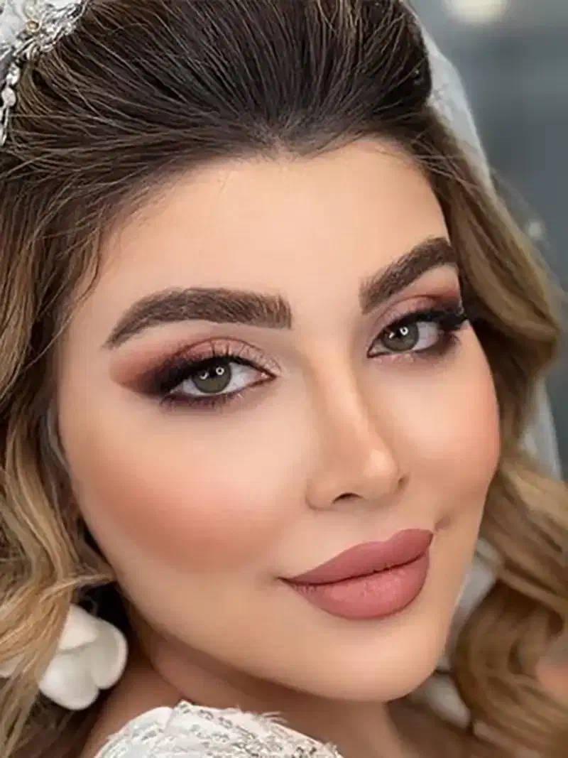 خدمات ناخن و میکاپ...|خدمات آرایشگری و زیبایی|زابل, |دیوار