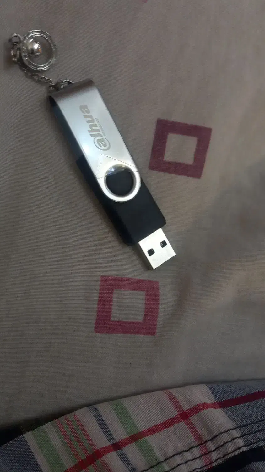 فلش ۱۶ گیگ|لوازم جانبی موبایل و تبلت|کرج, فاز ۳ مهرشهر|دیوار