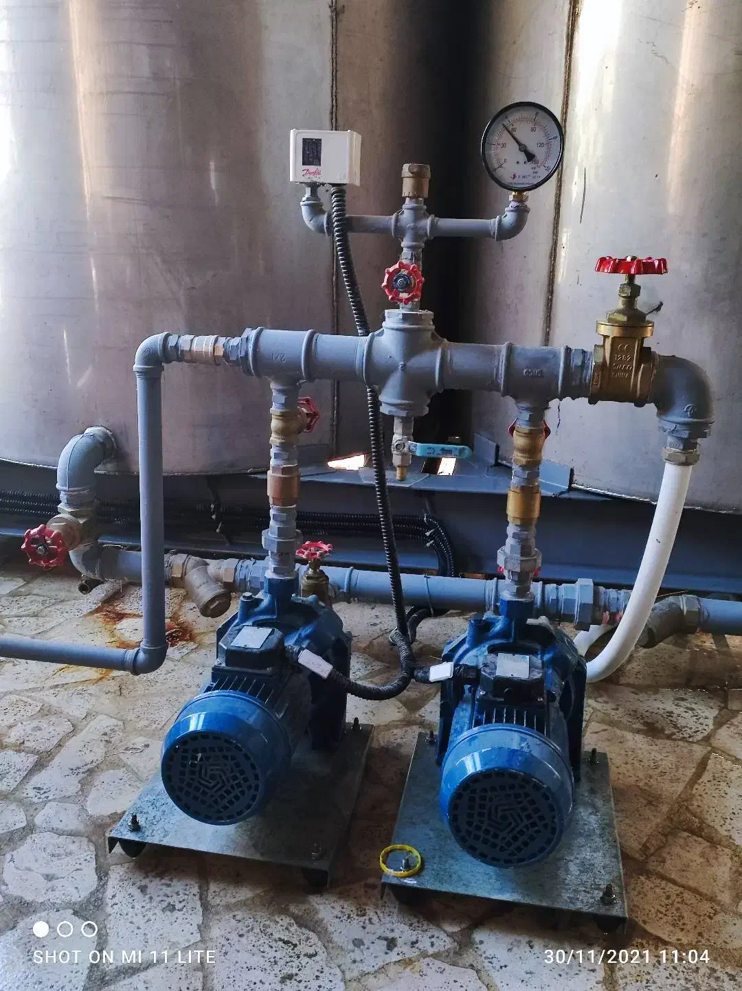 تعمیر پمپ آب اپارتمانی|خدمات پیشه و مهارت|شیراز, زرهی|دیوار