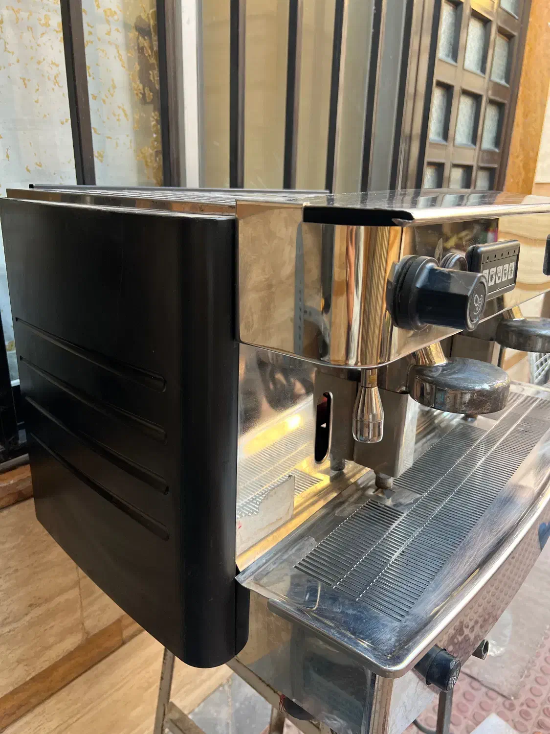 دستگاه اسپرسو دو گروپ و آسیاب|کافی‌شاپ و رستوران|تهران, الهیه|دیوار