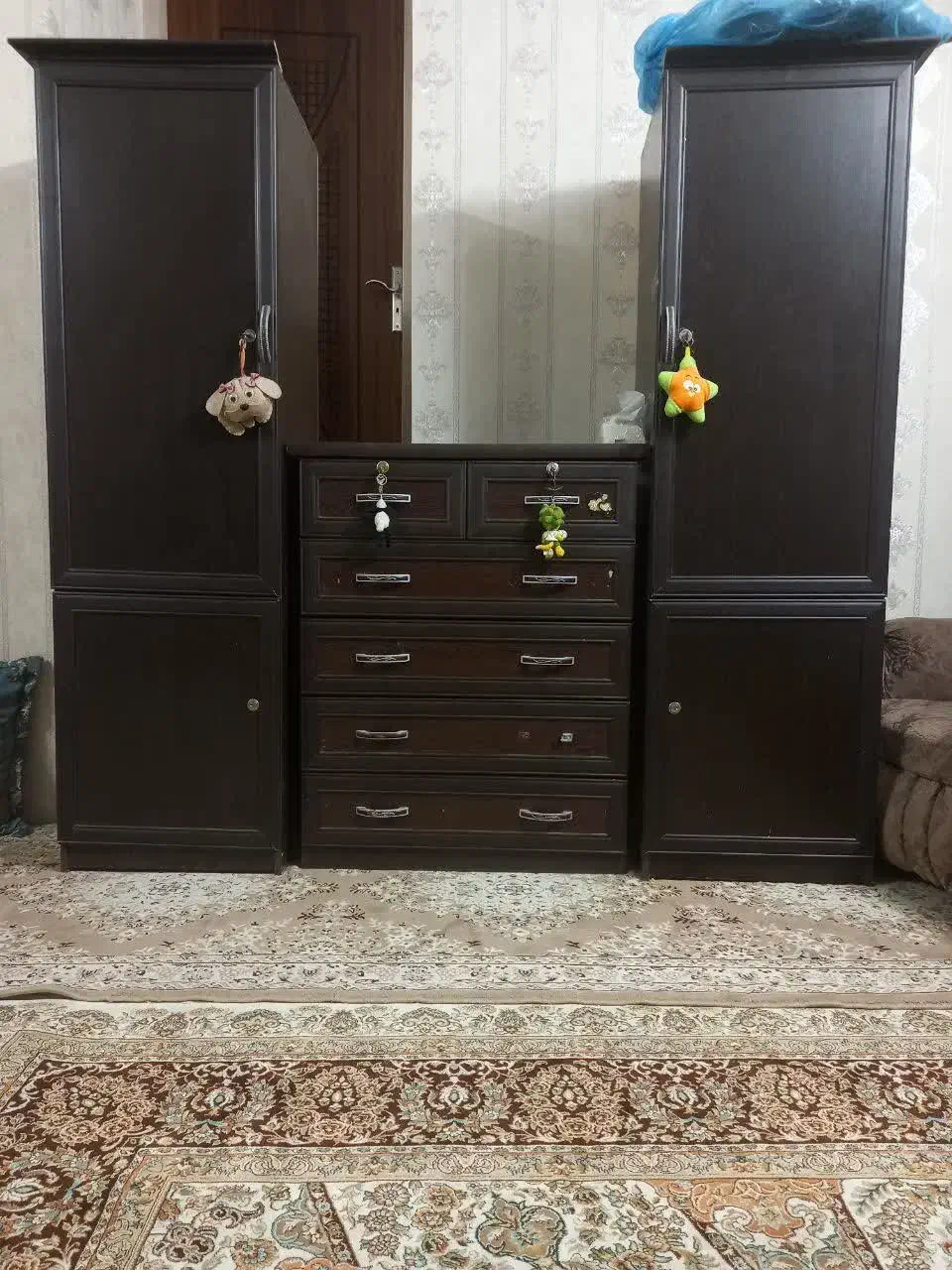 کمدو دراور|جاکفشی، کمد، دراور|قم, مجیدیه|دیوار