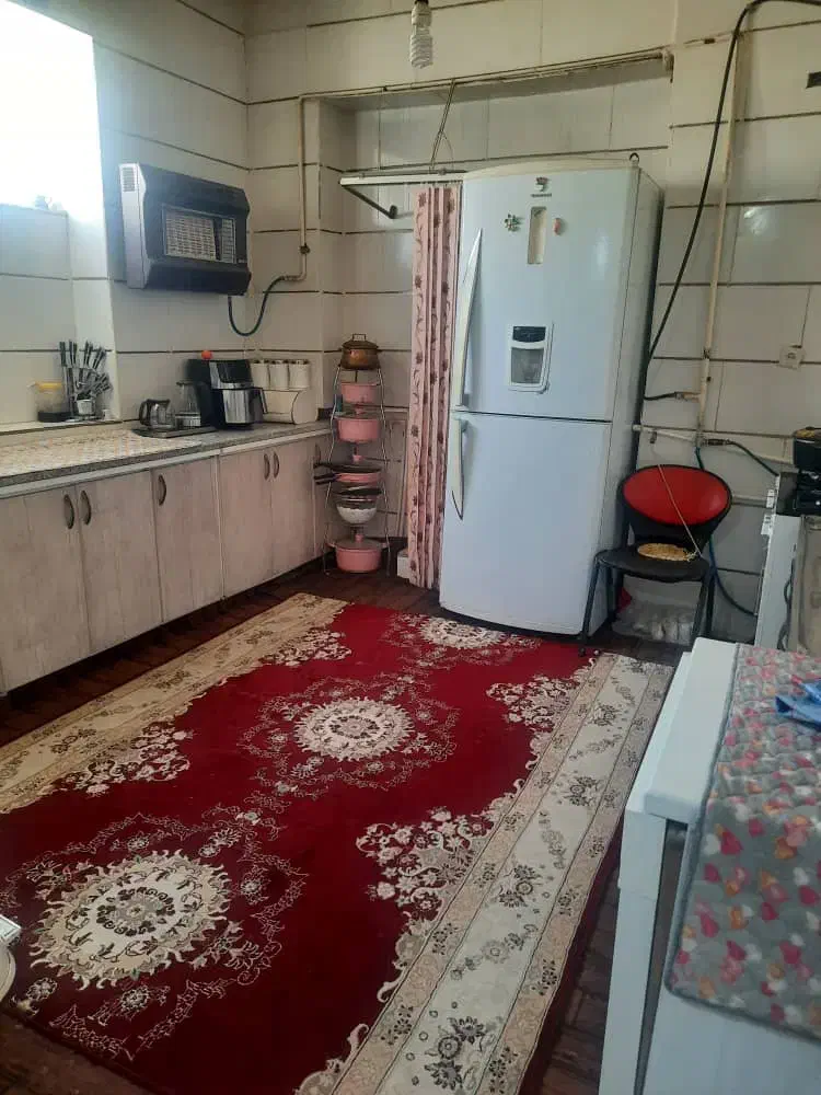 یک منزل مسکونی ویلایی فروشی به مساحت ۲۵۰ متر|فروش خانه و ویلا|بهمن صغاد, |دیوار