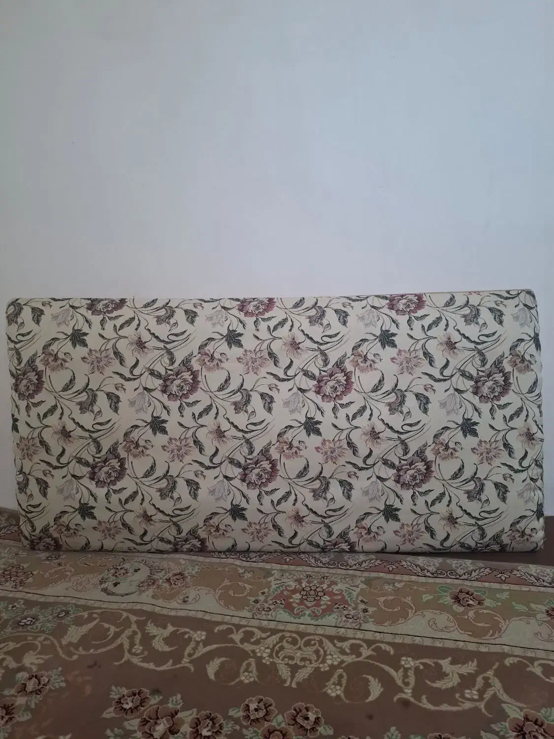 پشتی درحد نو جلومبلی|پشتی|ارومیه, |دیوار