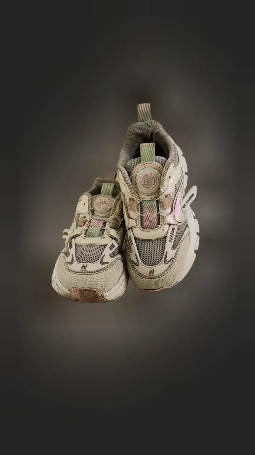 دو عدد کتونی سایز ۳۰ در حد نو و سالم و بسیارر تمیز|کفش و لباس بچه|تهران, پردیسان|دیوار