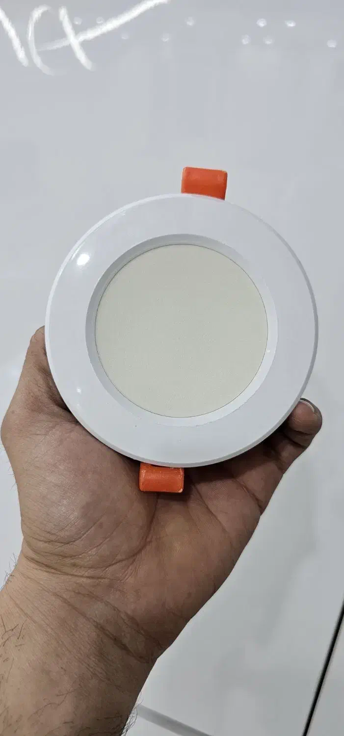 هالوژن توکار سقفی ۷ وات اپتونیکا(کارکرده)|لامپ و چراغ|شیراز, شهرک مفتح|دیوار