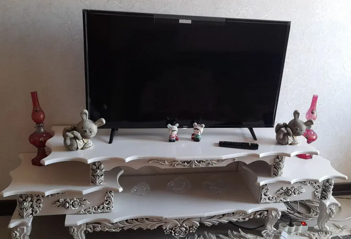 میزال سی دی،ویترین،آیینه وچراغ|بوفه، ویترین، کنسول|کاشان, شهرک خاتم الانبیا (مسکن ملی کاشان)|دیوار