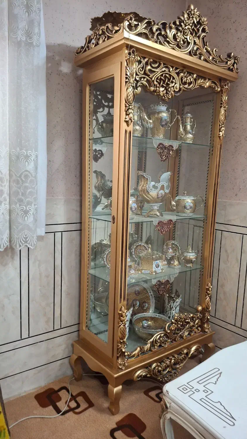 ویترین طلایی|بوفه، ویترین، کنسول|خمینی‌شهر, |دیوار