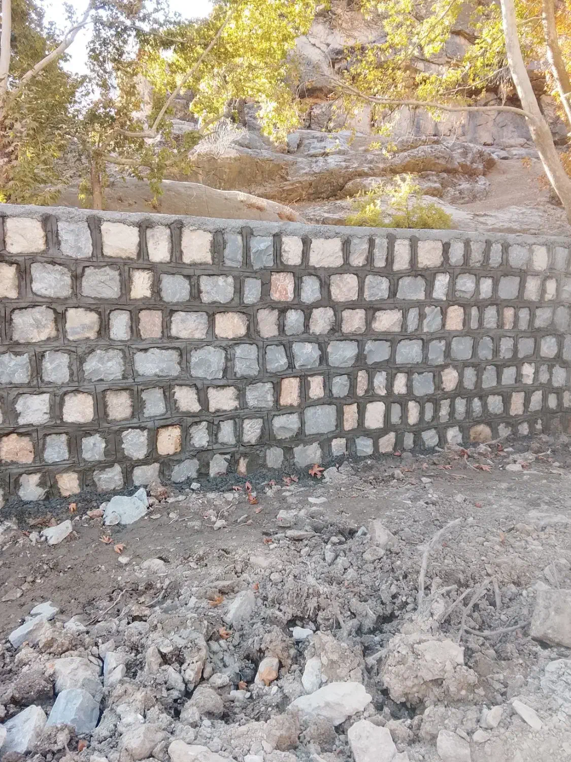 اجرای سنگ لاشه،مالون،خشت فرش،سنگ فرش،بلوک فرش|خدمات پیشه و مهارت|لردگان, |دیوار