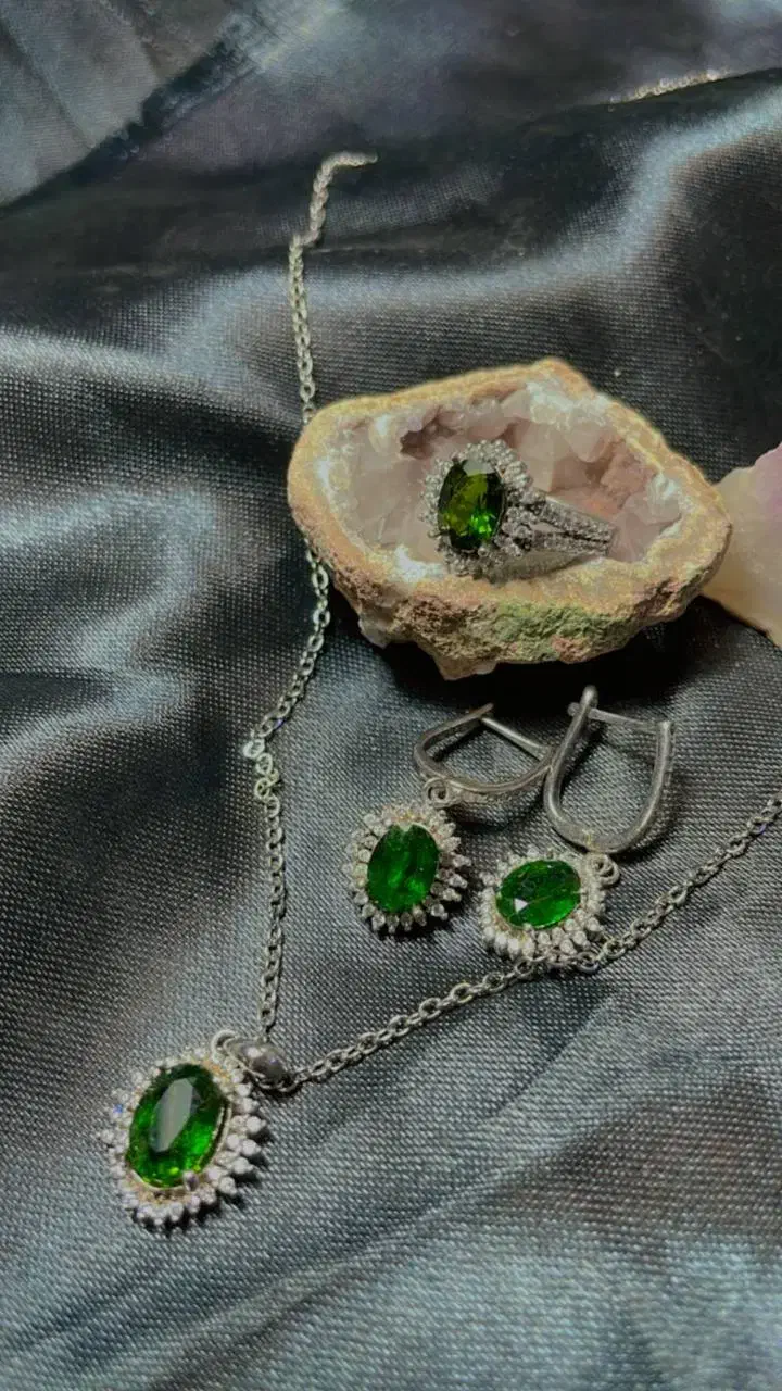 روز زن نقره و سنگ|جواهرات|کرمان, |دیوار