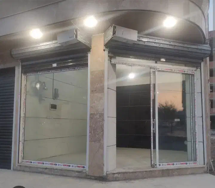 فروش مغازه ۲۹ متری با مالکیت/ خیابان معلم|فروش مغازه و غرفه|رشت, معلم|دیوار