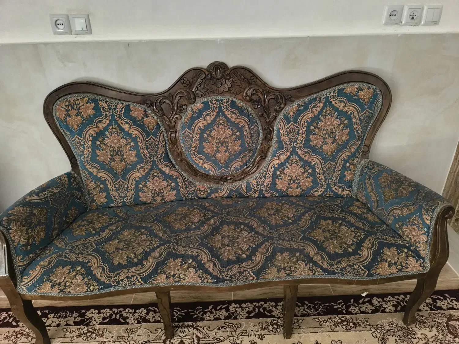 مبلمان سلطنتی|مبلمان خانگی و میز عسلی|سیرجان, |دیوار