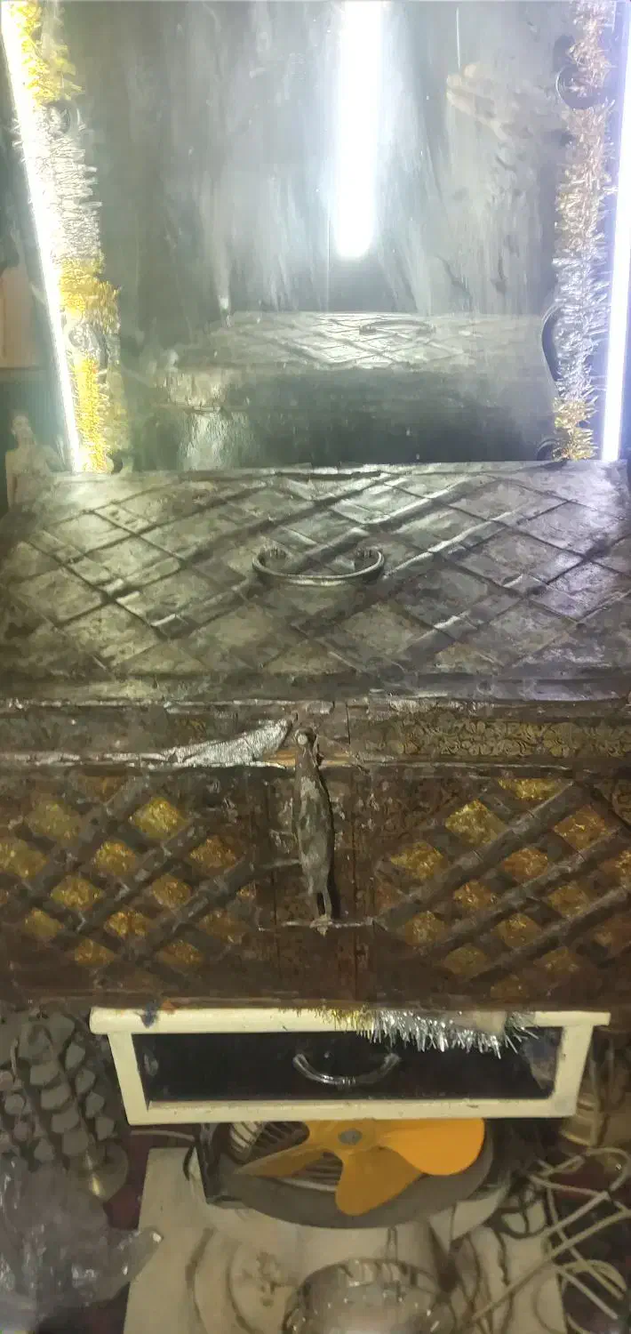 صندوقچه قدیمی انتیکوزیبا|کلکسیون اشیاء عتیقه|کاشان, فاز ۲ ناجی آباد|دیوار