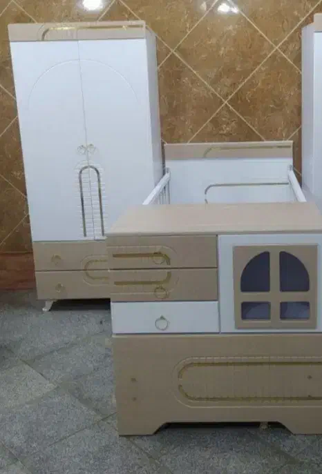 تخت وکمد|تشک تختخواب|قرچک, باقرآباد|دیوار