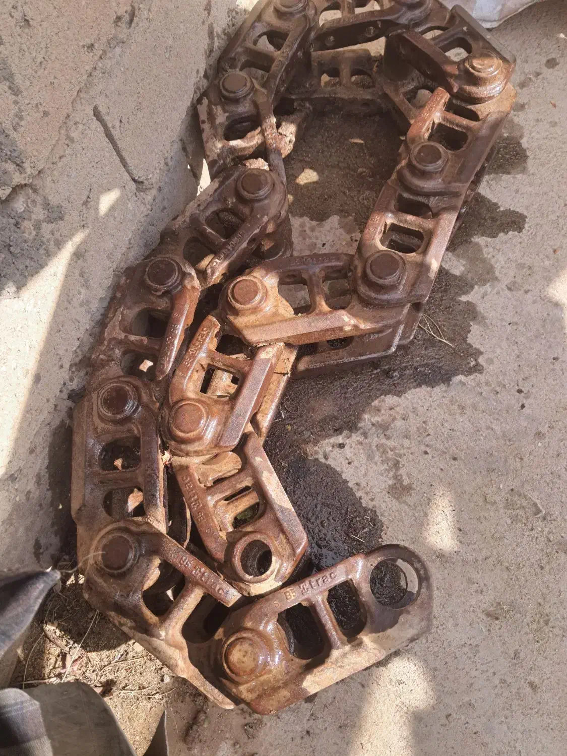 لیگ دستگاه سنگین|خودرو سنگین|باروق, |دیوار