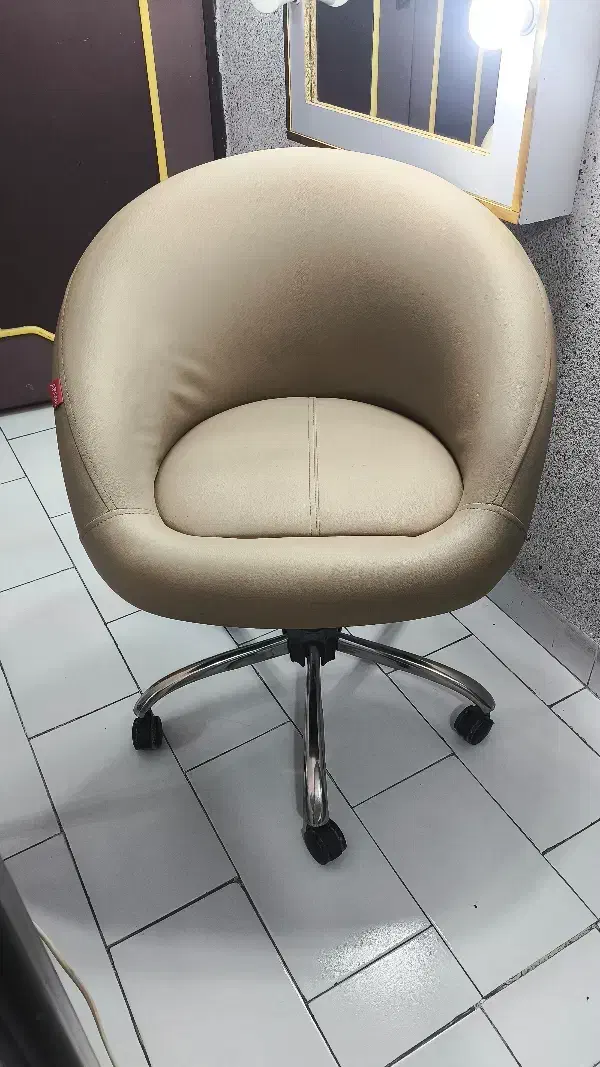 وسایل ارایشگاه زنانه|حراج|رشت, آب و برق|دیوار