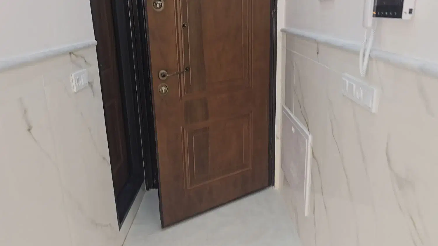 اجاره واحد برای امورات دفتری . شرکتی ، مطب ، وکالت|اجارهٔ دفتر کار، اتاق اداری، مطب|ماکو, |دیوار