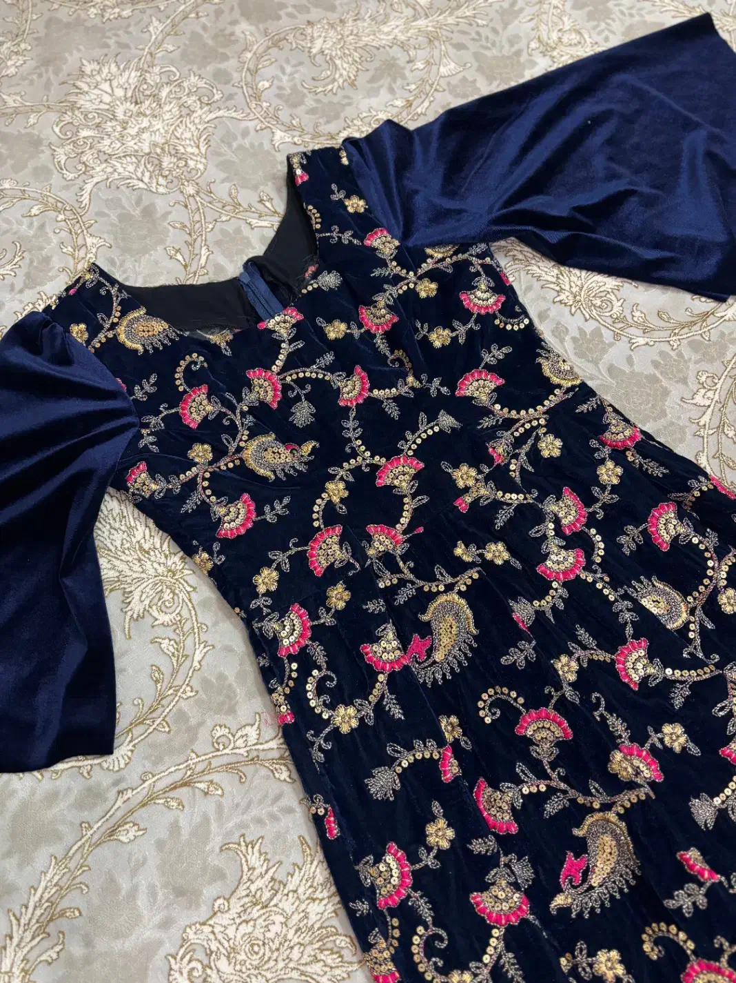 لباس مجلسی|لباس|میناب, |دیوار