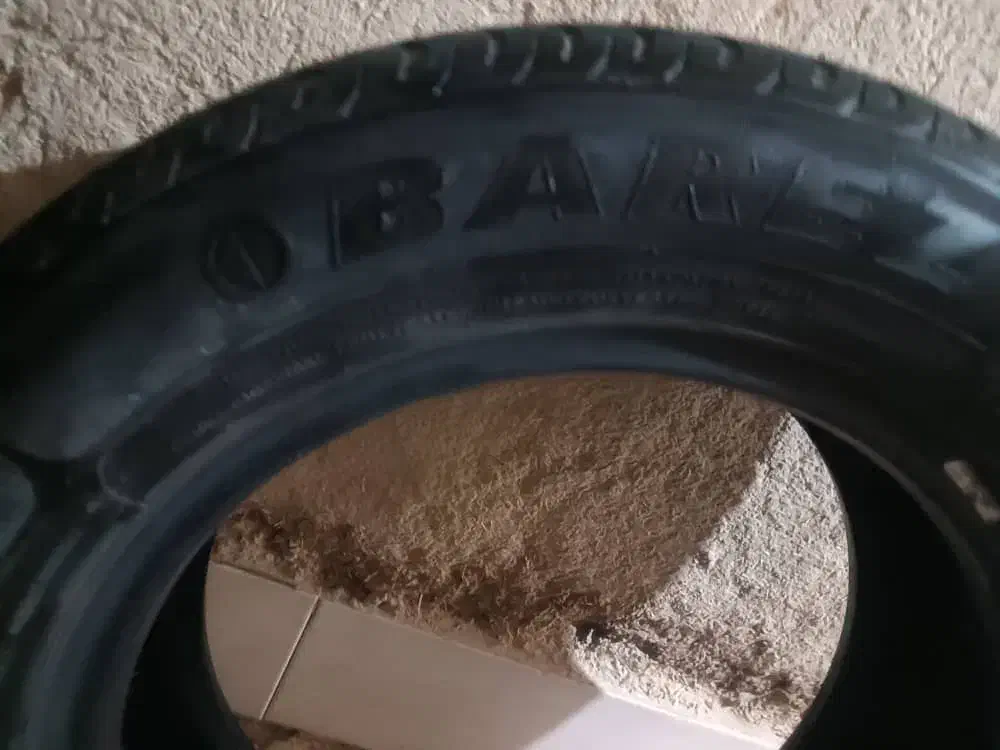 لاستیک پژو 80 درصد مارک بارز|قطعات یدکی و لوازم جانبی|تفت, |دیوار