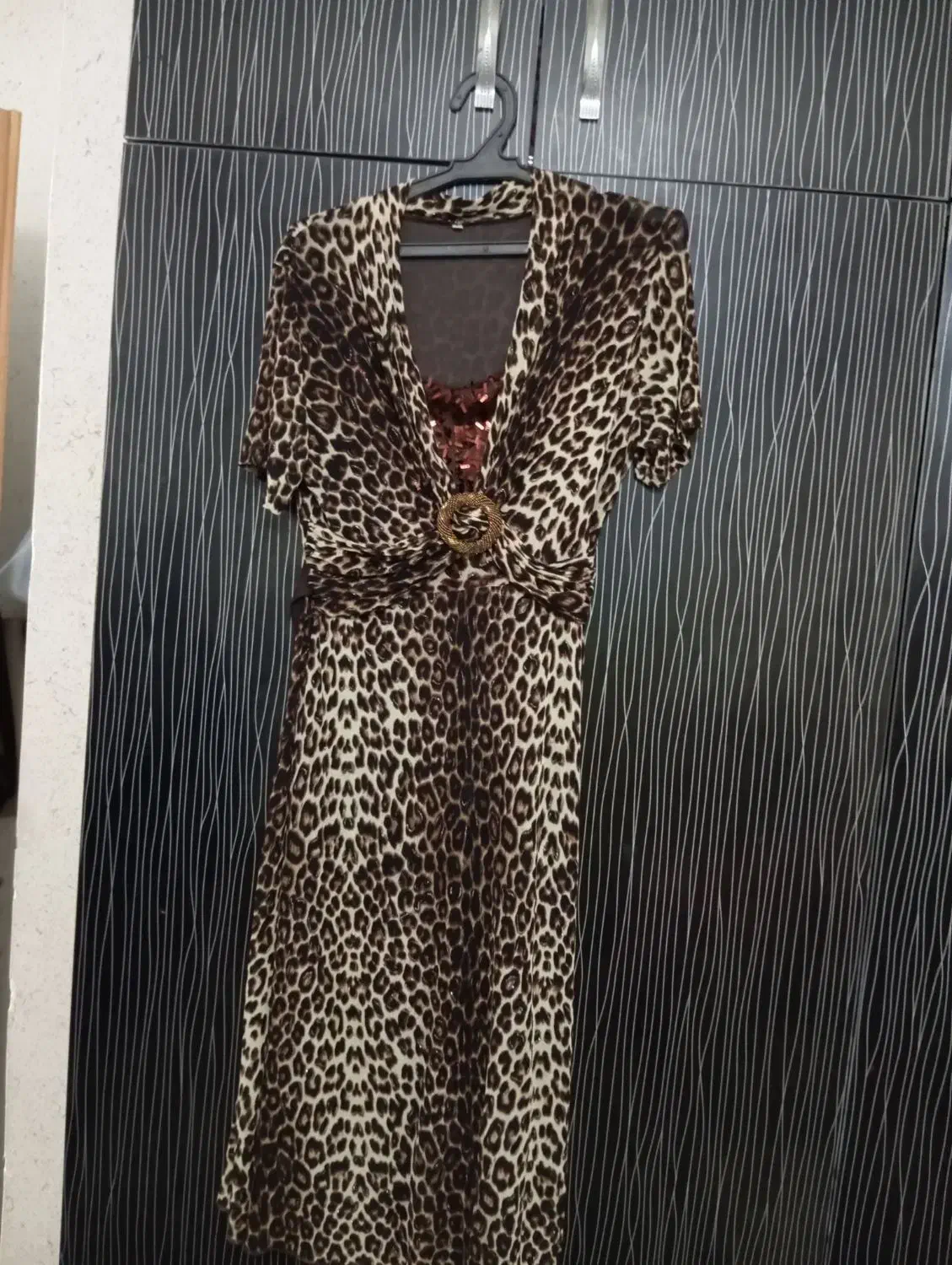 پوشاک و کیف وکفش|لباس|رشت, یخسازی|دیوار