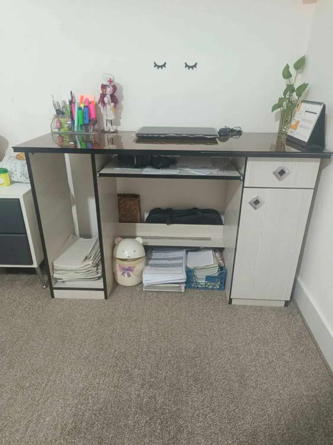 میز تحریر در حده نو|میز تحریر و کامپیوتر|بشاریات, |دیوار