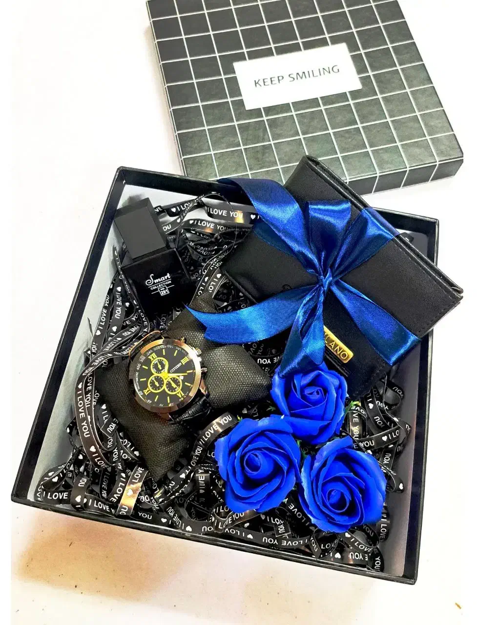 باکس گل همراه لوازم برای روز مرد|گل مصنوعی|قائن, |دیوار