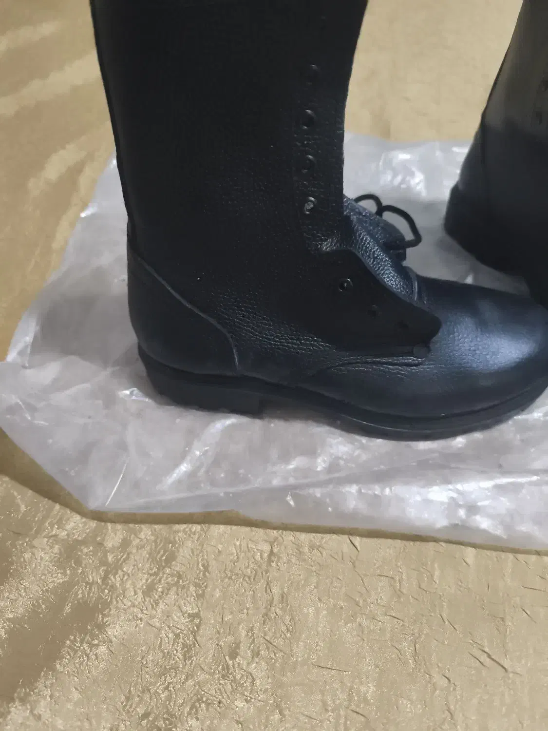 پوتین نو|کیف، کفش، کمربند|خوسف, |دیوار