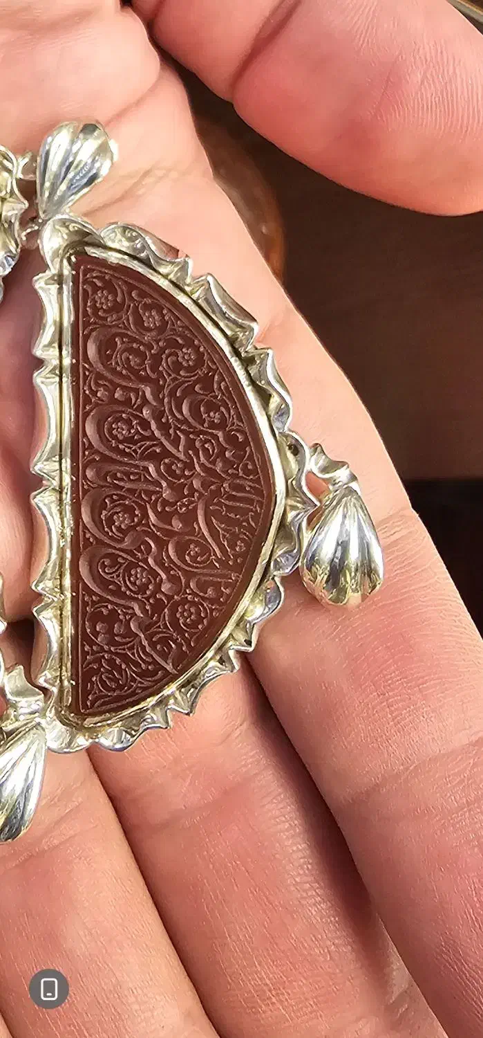 قاب نقره|جواهرات|ری, دیلمان|دیوار