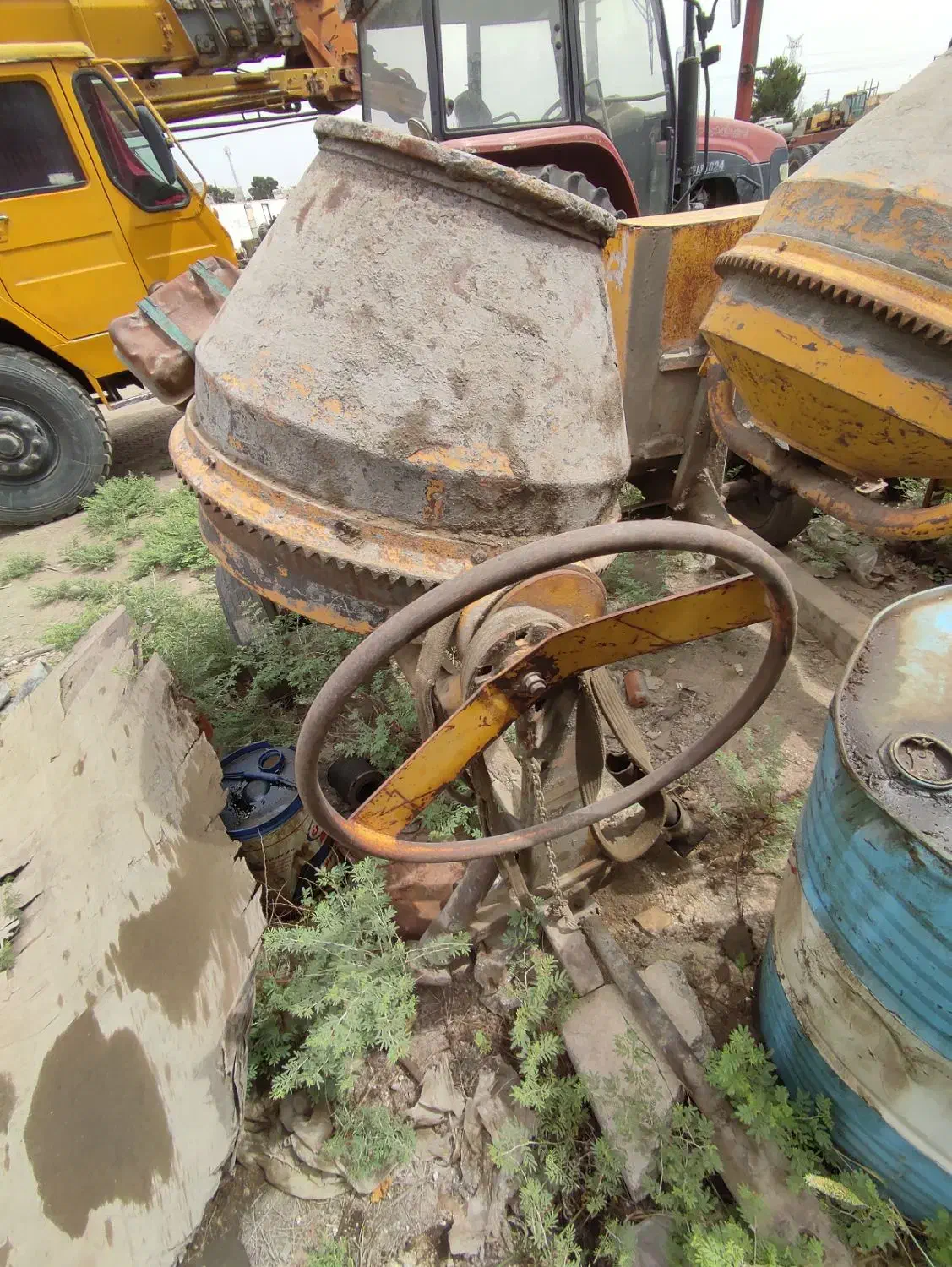 بتونیر خلاطه ملات ساز میکسر سیمان دیزل موتور مارگو|ماشین‌آلات صنعتی|چهاردانگه (تهران), |دیوار